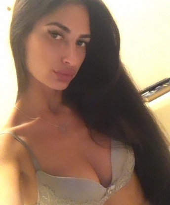 Роза, 23
